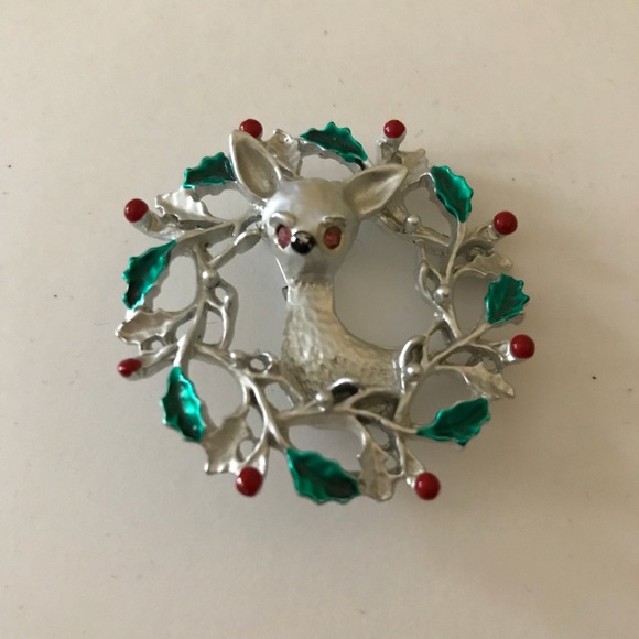 🐾 Vintage Reindeer Wreath Brooch - Picture 4 of 4